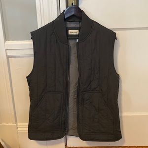 Taylor Stitch Able Vest in Quilted Charcoal Size 40 (NWT)